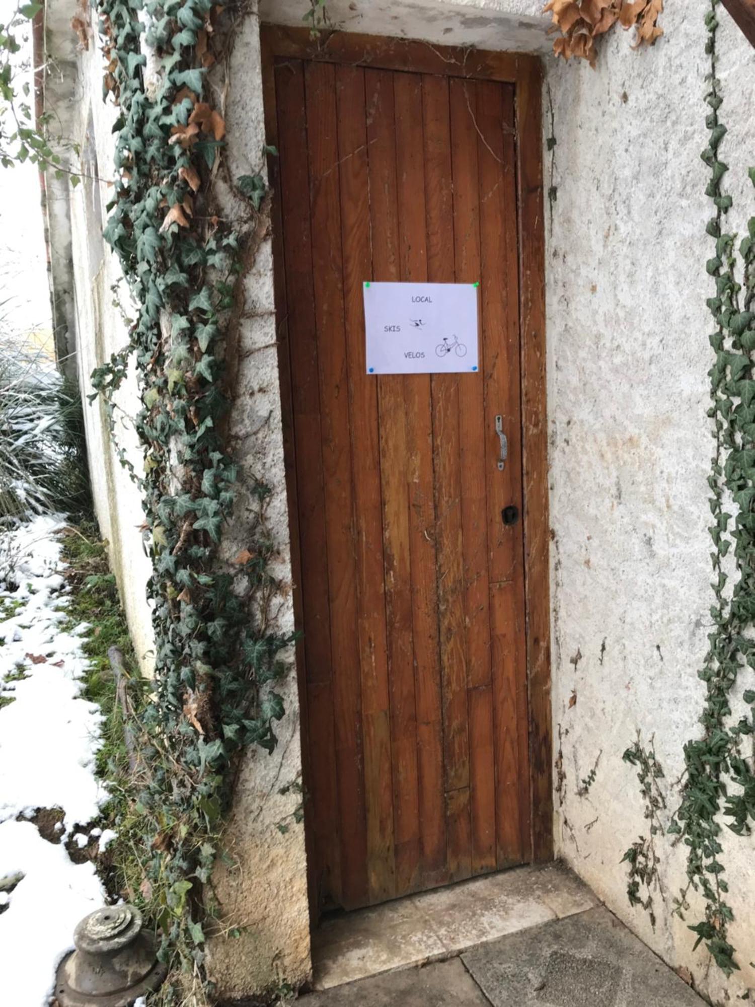 Appartement Dans Maison Brié-et-Angonnes Exterior foto