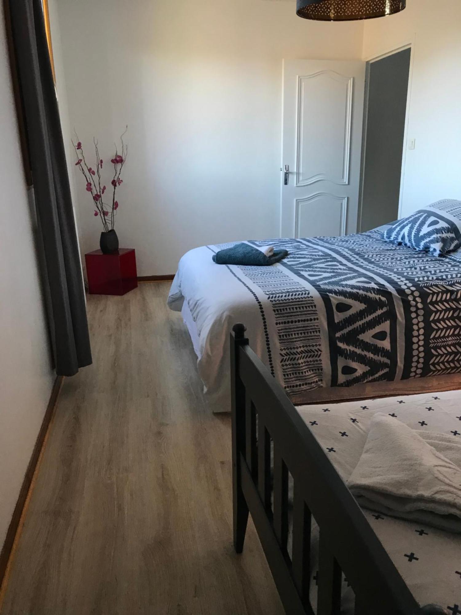 Appartement Dans Maison Brié-et-Angonnes Exterior foto